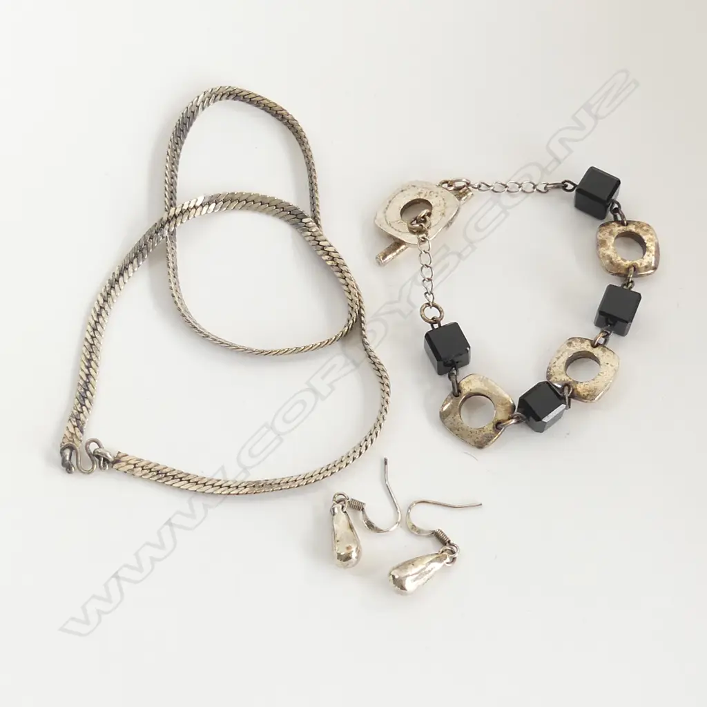 AFGHAN SILVER CHAIN + 925 SILVER DROP EARRING & SILVER & BLACK AGATE BRACELET Image 1++