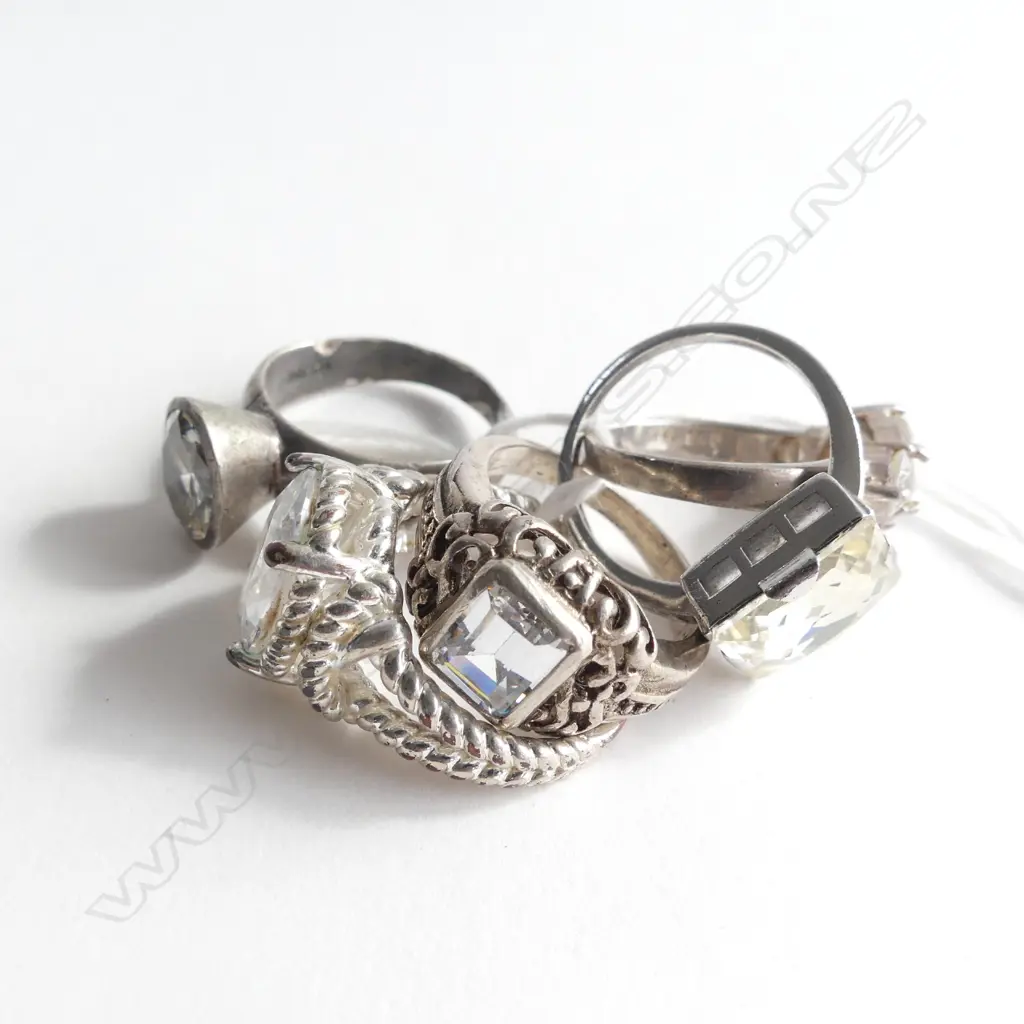 5 STG & FAUX DIAMOND RINGS 24 GRAMS Image 1++