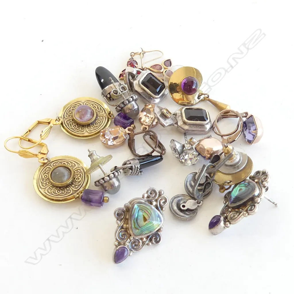 10 PAIRS ASST COSTUME JEWELLERY EARRINGS INCL STG SILVER Image 1++