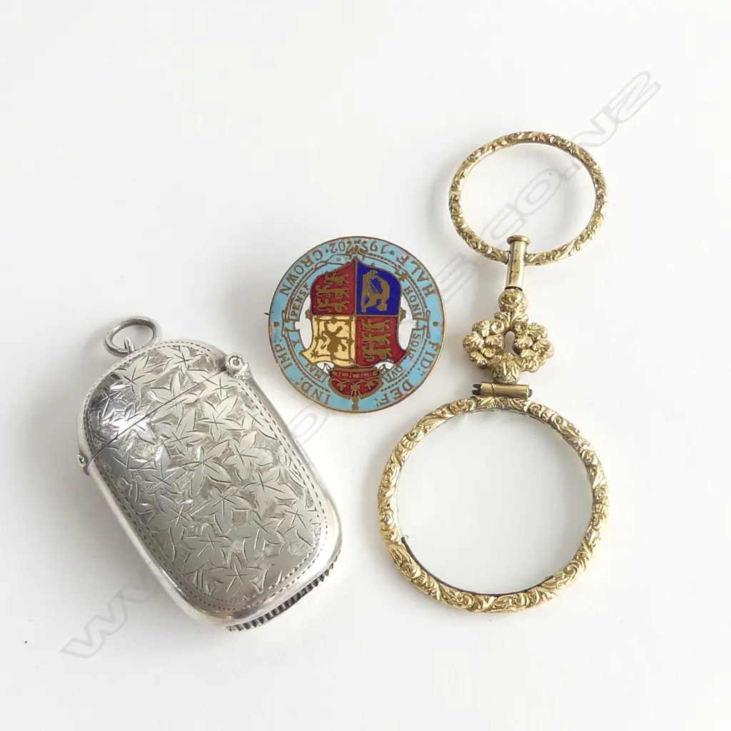 SILVER PLATE VESTA/ENAMEL BADGE/SINGLE LORGNETTE Image 1++