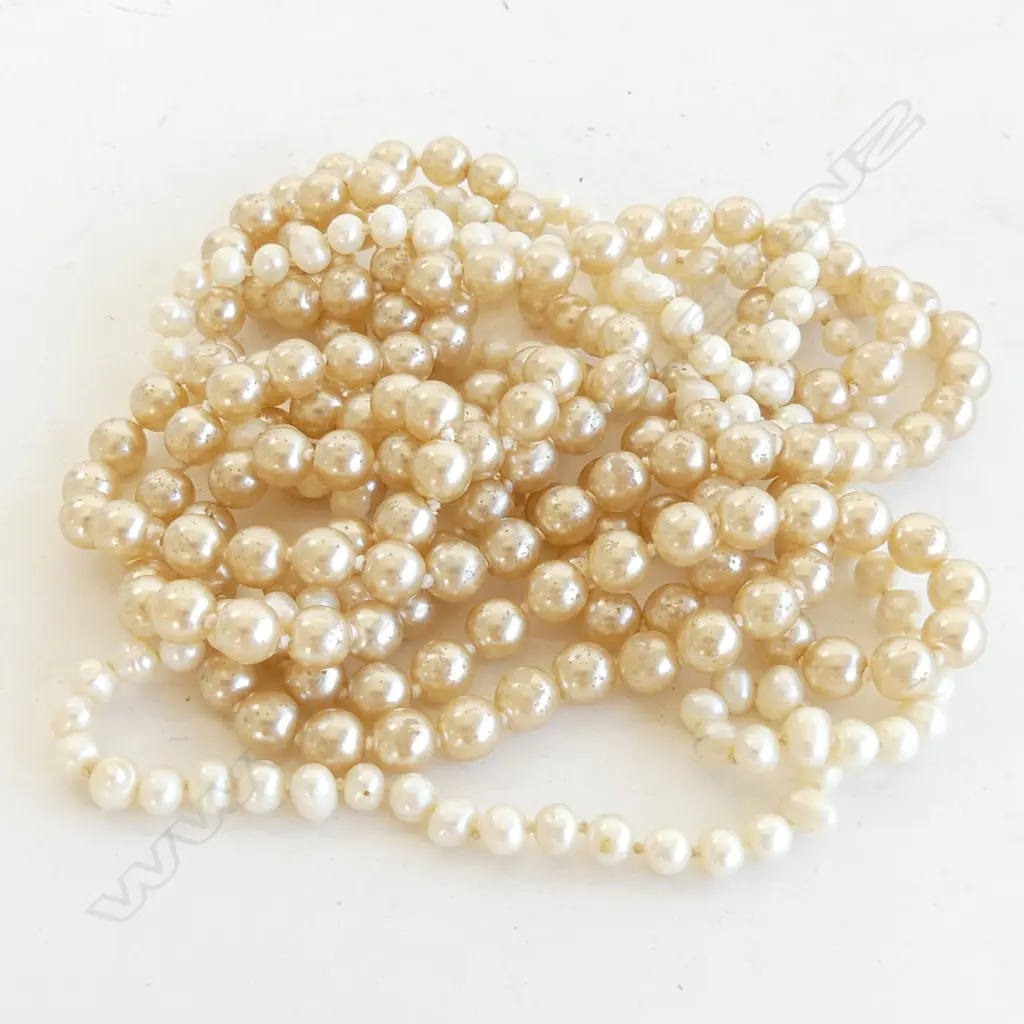 LONG CULTURED PEARL NECKLACE & FRESHWATER PEARL NECKLACE Image 1++