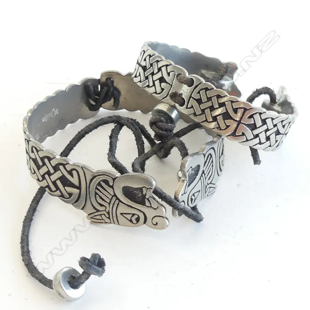 ST JUSTINS HIS & HER DRAGON CELTIC DESIGN PEWTER & LEATHER BRACELETS Image 1++