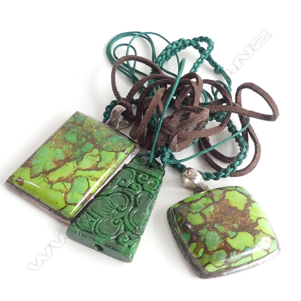 3 PENDANTS. 1 SPINACH JADE 2 GREEN IN SILVER FRAMES Image 1++