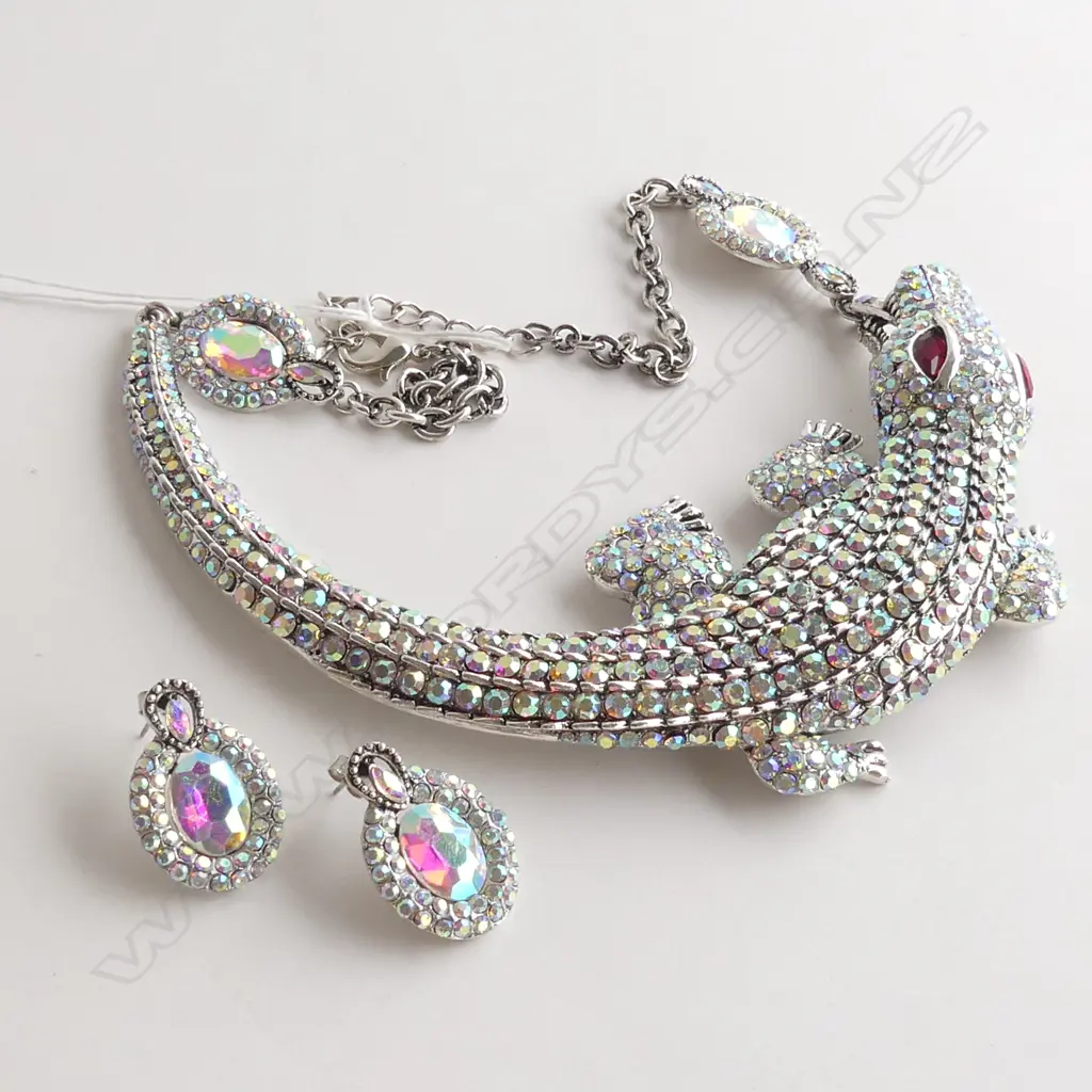 LARGE DIAMANTE ENCRUSTED CROCODILE NECKLACE & EARRINGS Image 1++