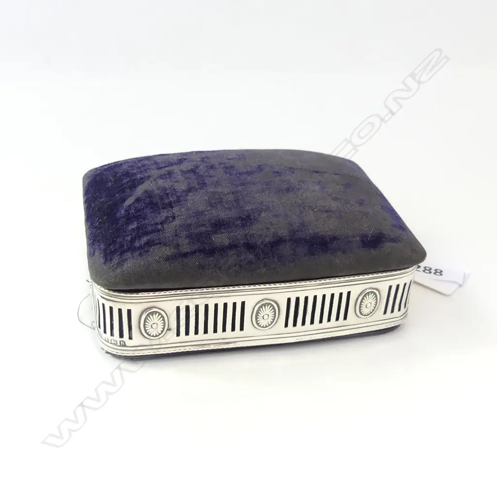 STG SILVER & VELVET TRINKET BOX WITH PIN CUSHION LID L 110MM, BIRM. 1908 Image 1++