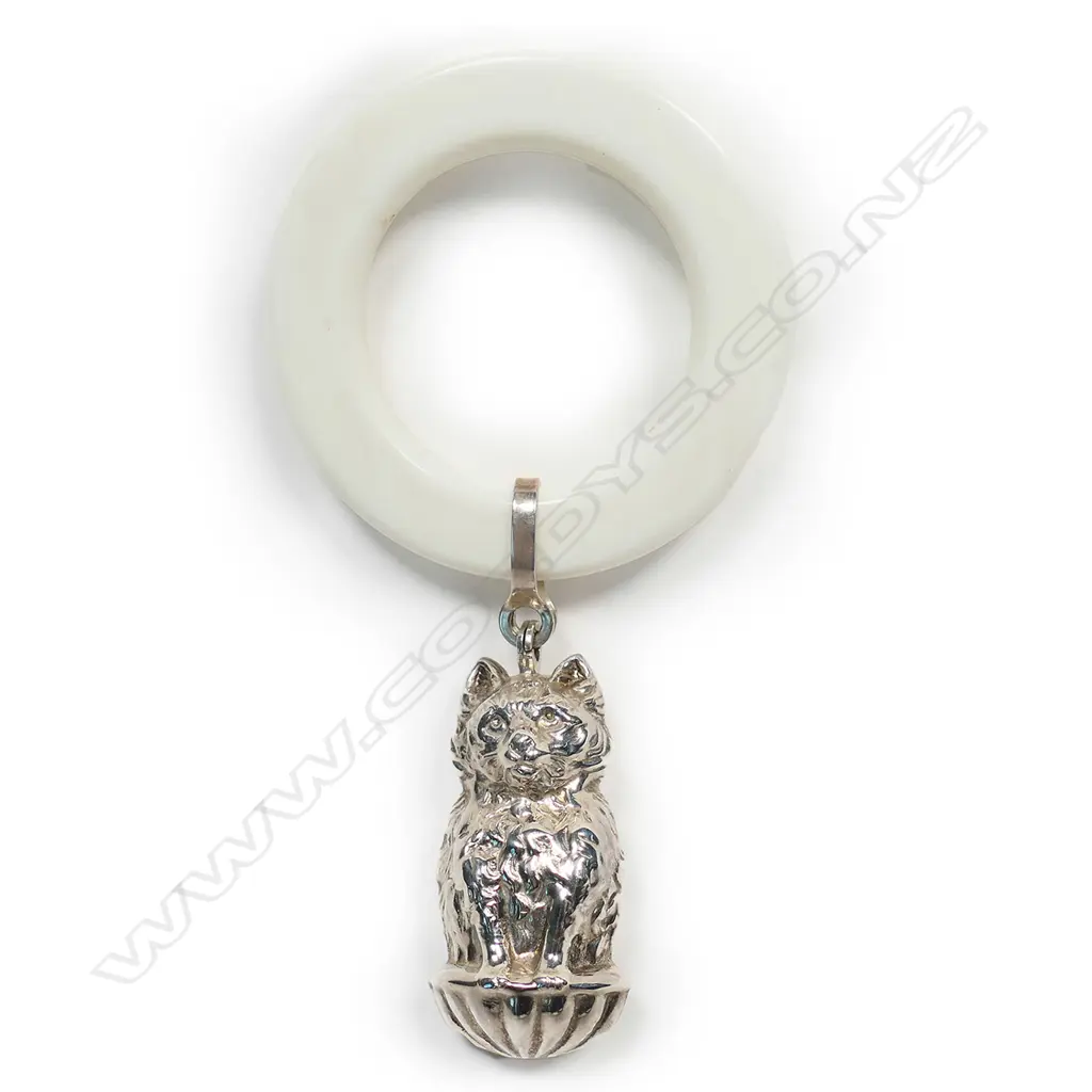 A 20thC silver baby rattle, Image 1++