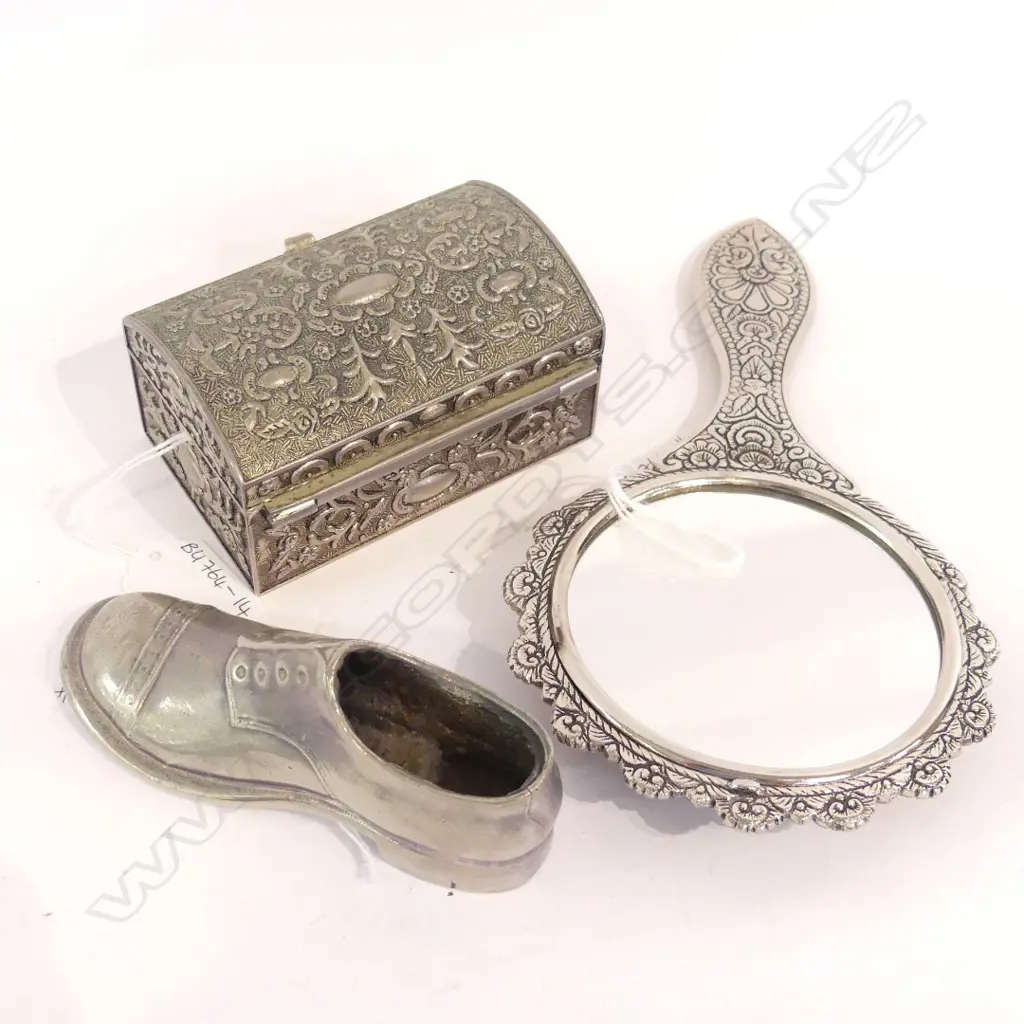 SILVER PLATE MINIATURE SHOE (L130MM) LIDDED BOX & HAND MIRROR Image 1++