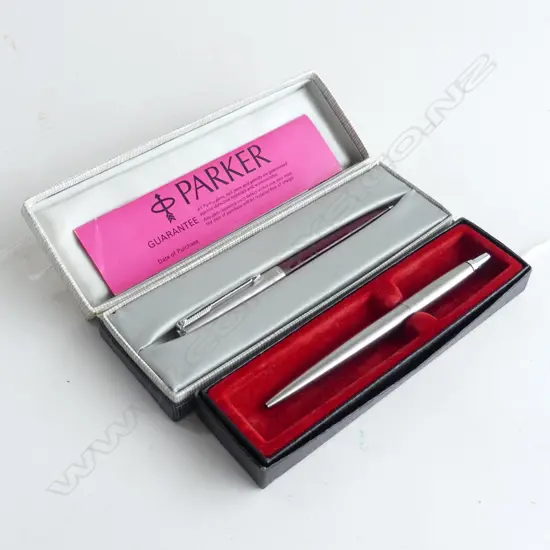 2 CASED PARKER PENS