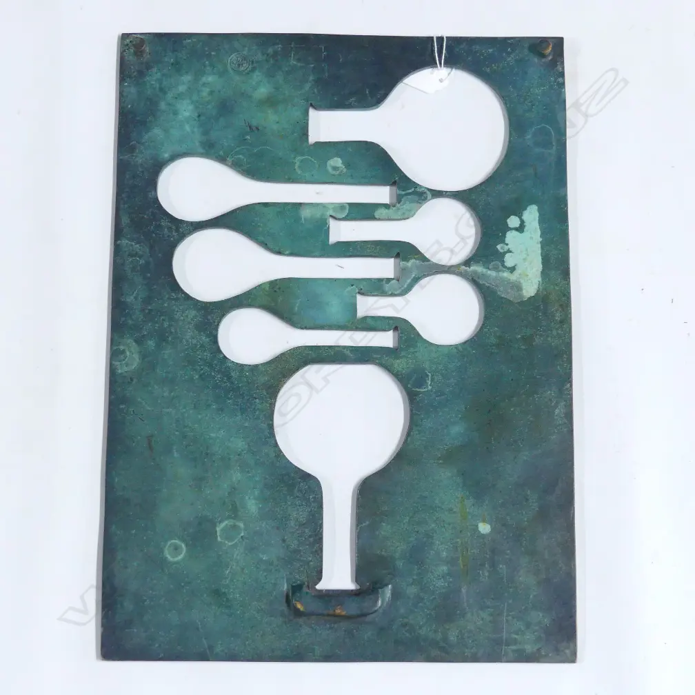 BRONZE WALL PLAQUE, (CHEM FLASK SILHOUETTES) ARTWORKS FOUNDRY MARK. 415 x 300mm Image 1++