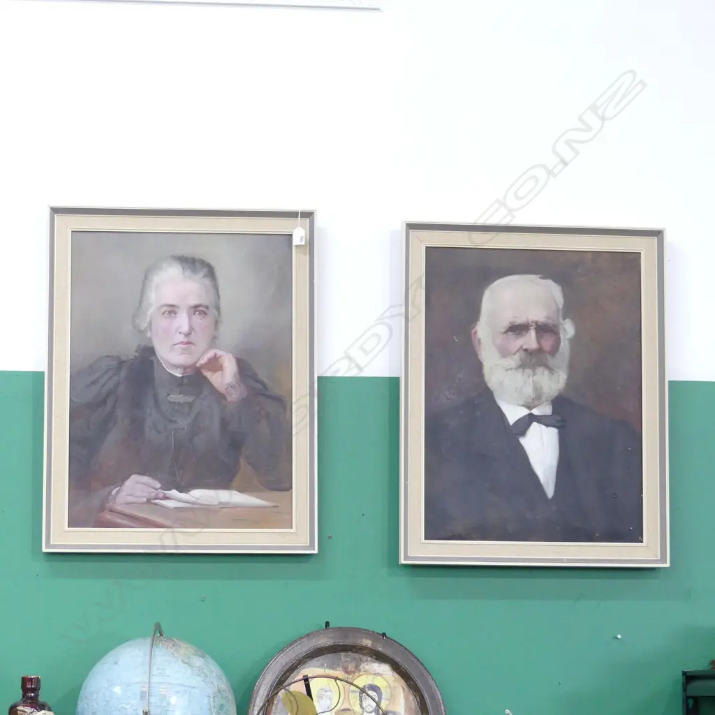 PR C1900 OIL on canvas PORTRAITS UNSIGNED 600 x 445mm Image 1++