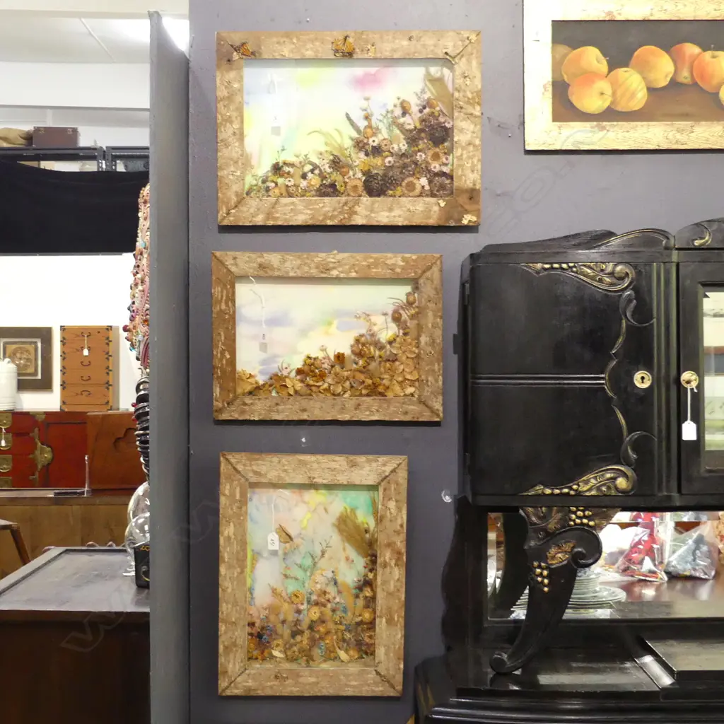 3 DRIED FLOWER ARTWORKS 300x440mm Image 1++