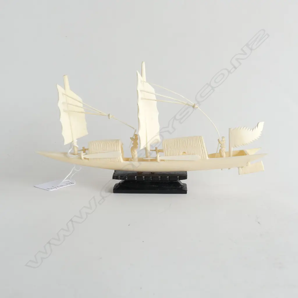 ORIENTAL CARVED IVORY JUNK BOAT L.210mm Image 1++