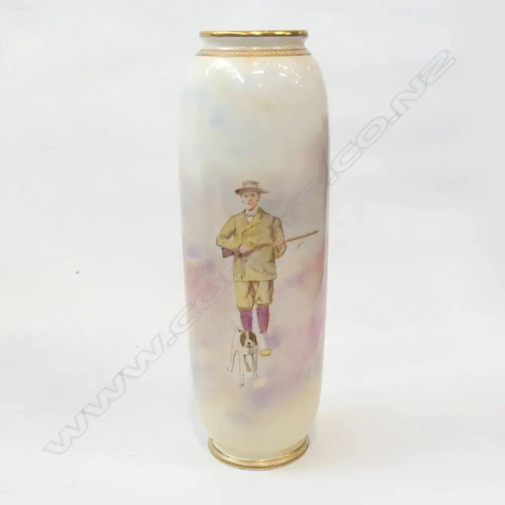 ROYAL DOULTON VASE GENTLMAN HUNTER W DOG. H.220mm Image 1++