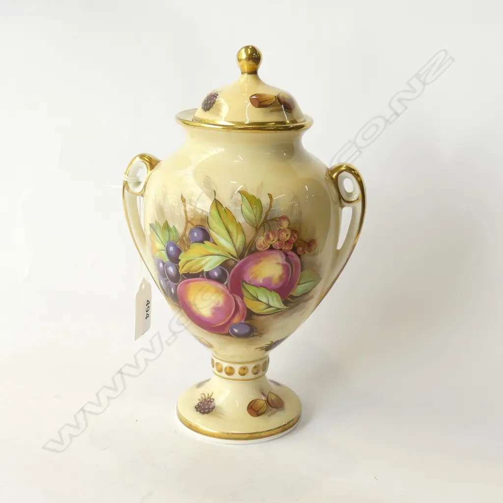 AYNSLEY ORCHARD GOLD LIDDED URN, SIGNED D. JONES,  H. 230MM Image 1++