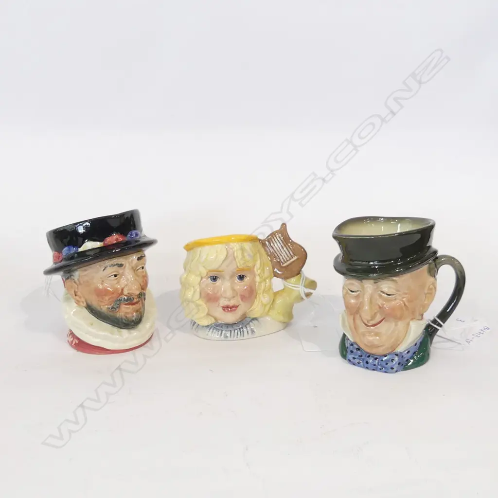 3 SM ROYAL DOULTON CHARACTER JUGS; H 85MM Image 1++