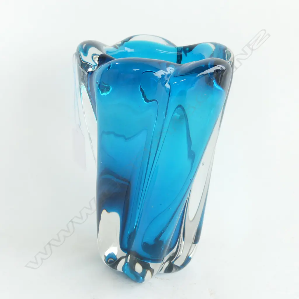 BLUE ART GLASS VASE H.190mm Image 1++