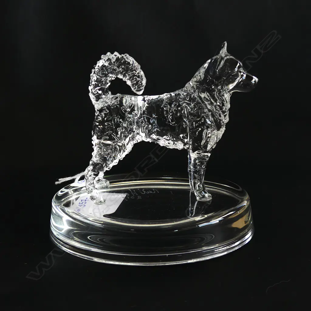 MELAMUTE  GLASS STATUETTE - SIGNED & DATED 'NEIL HARRIS 2016' Image 1++