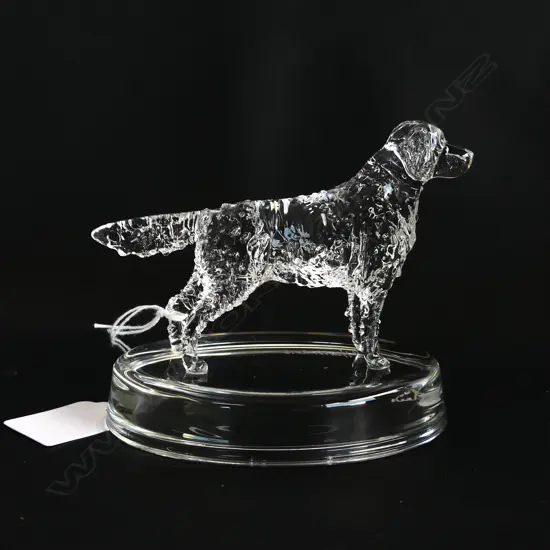 GOLDEN RETRIEVER  GLASS STATUETTE - SIGNED & DATED 'NEIL HARRIS 2016' L 110MM