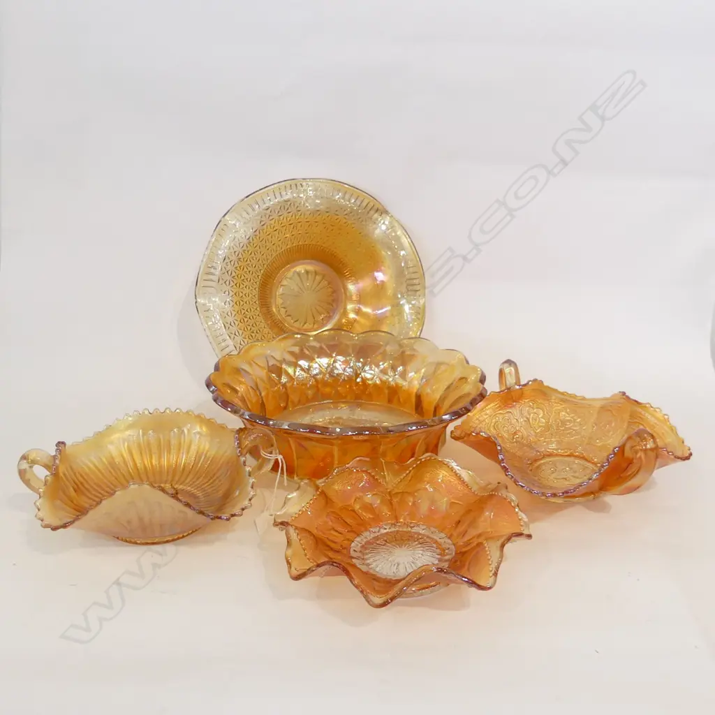 FIVE ASSORTED MARIGOLD CARNIVAL GLASS BOWLS Image 1++
