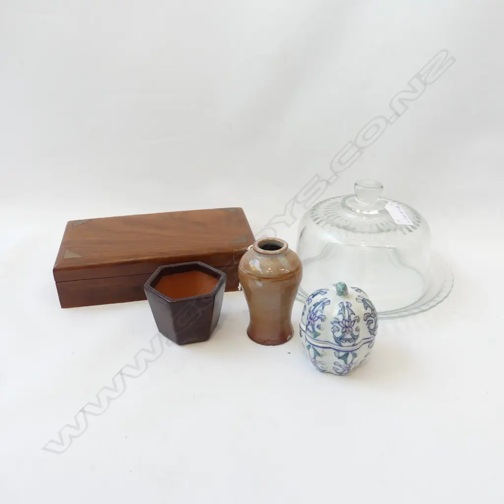 LIDDED ROSEWOOD BOX W.230mm + 3 ORIENTAL CERAMIC CONTAINERS + GLASS DOME & PLATE Image 1++