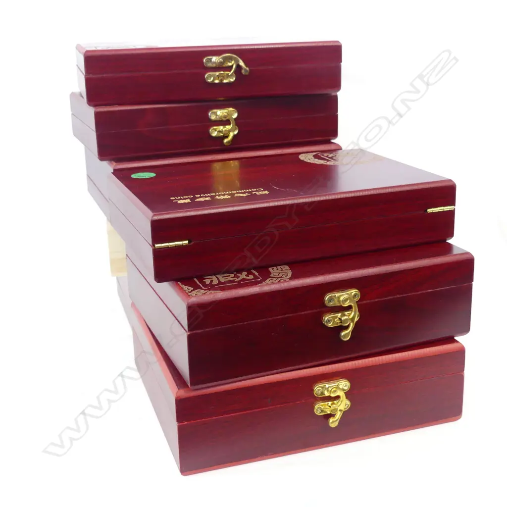 8 ASST COIN CASES Image 1++