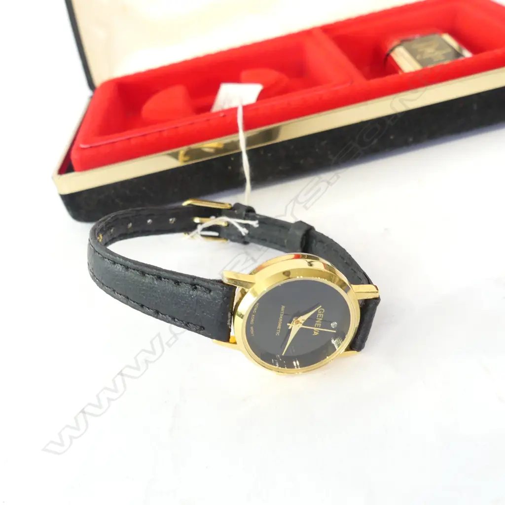 LADIES CARTIER WATCH (NOT WORKING) IN ORIGINAL BOX WITH CARTIER PERFUME Image 1++