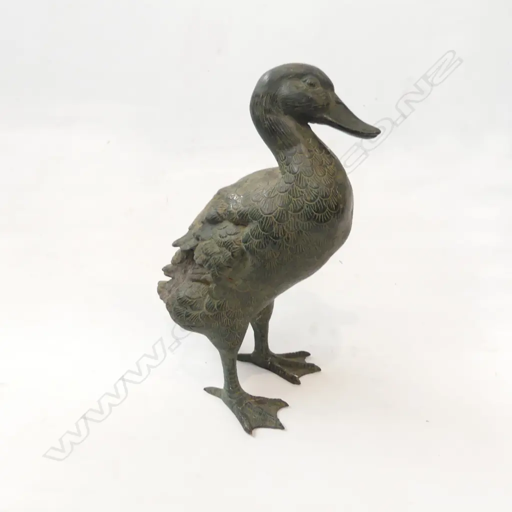 BRONZE STANDING DUCK Image 1++