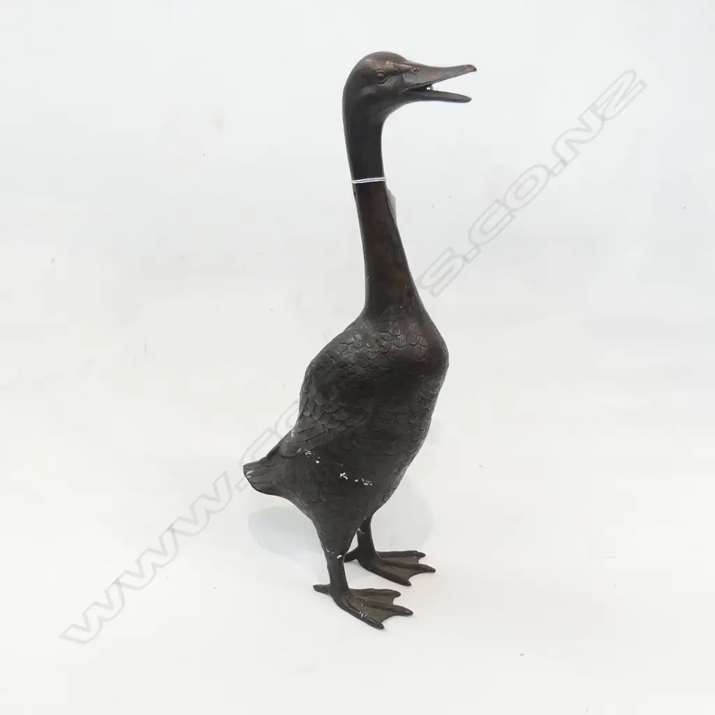 BRONZE STANDING DUCK H.500mm Image 1++