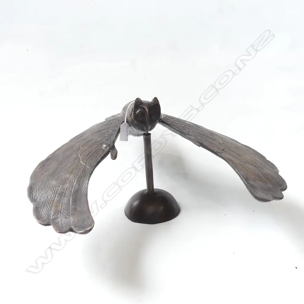 BRONZE FLYING OWL BEAK TO PEDESTAL BASE W.425mm Image 1++