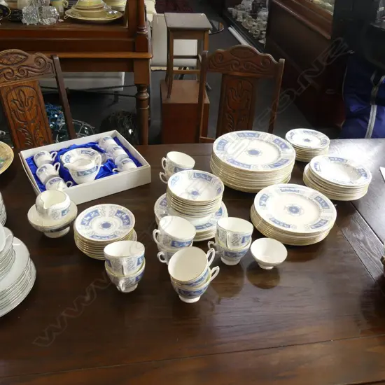 LGE COALPORT 'REVELRY' DINNER SERVICE...