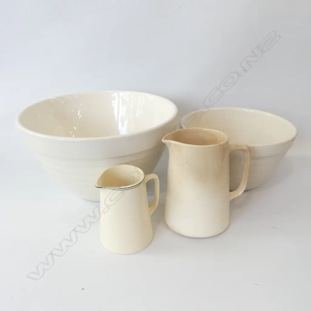 2 CROWN LYNN WHITE 'BEEHIVE' MIXING BOWLS (smaller AF) 280mm dia + 2 JUGS Image 1++