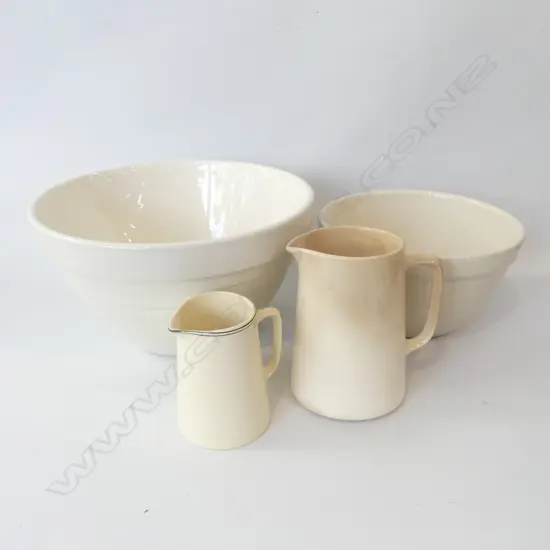 2 CROWN LYNN WHITE 'BEEHIVE' MIXING BOWLS (smaller AF) 280mm dia + 2 JUGS