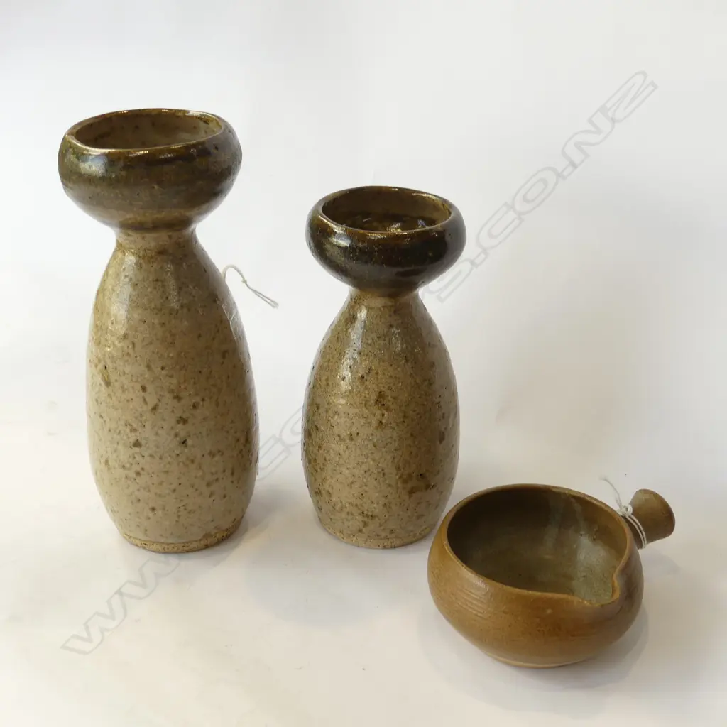 DORIS DUTCH PAIR OF VASES WITH WIDE MOUTHS (chip in 1 rim) H.195mm + SML JUG Image 1++