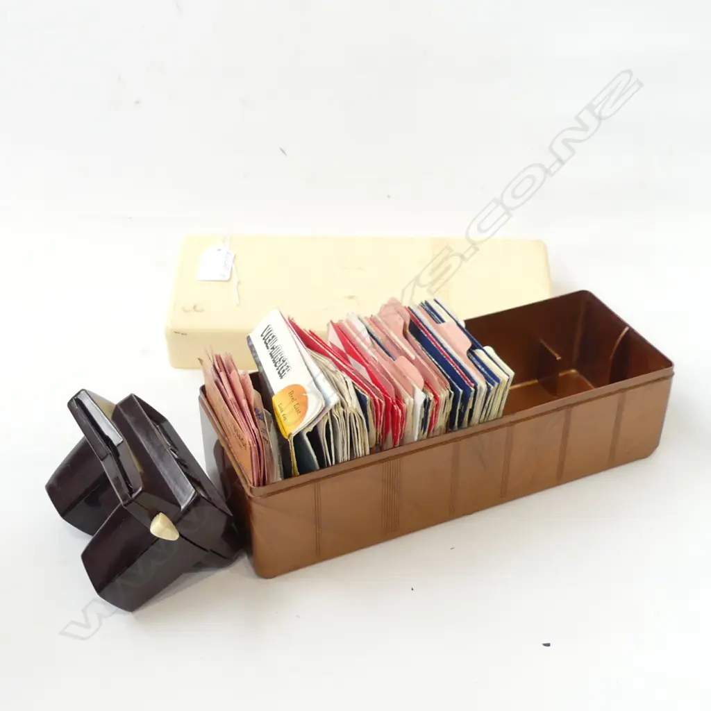 VINTAGE VIEW-MASTER VIEWER IN ORIGINAL BOX W ASST REELS Image 1++