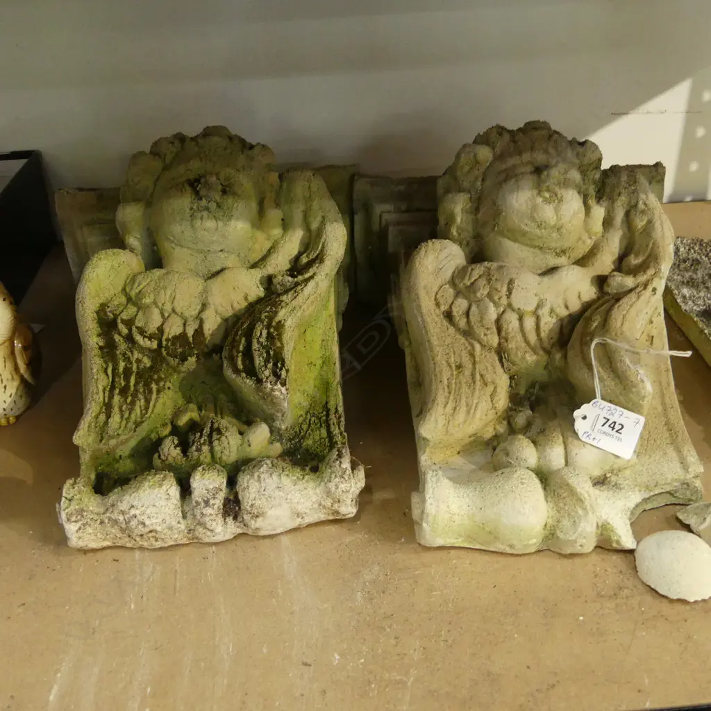 PR OLD CONCRETE CHERUB PLINTHS & OLD GARDEN STAND Image 1++