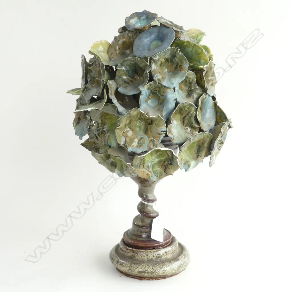 BRUCE PAPAS POTTERY BOUQUET AF H.370mm Image 1++