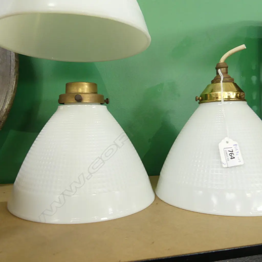 THREE VINTAGE MILK GLASS LIGHT SHADES, MATCHING, H. 200mm Image 1++