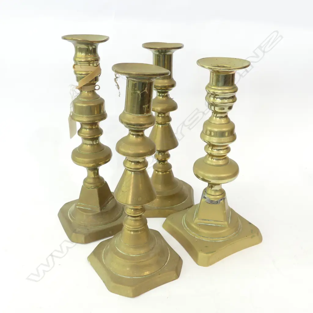 4 BRASS CANDLESTICKS Image 1++