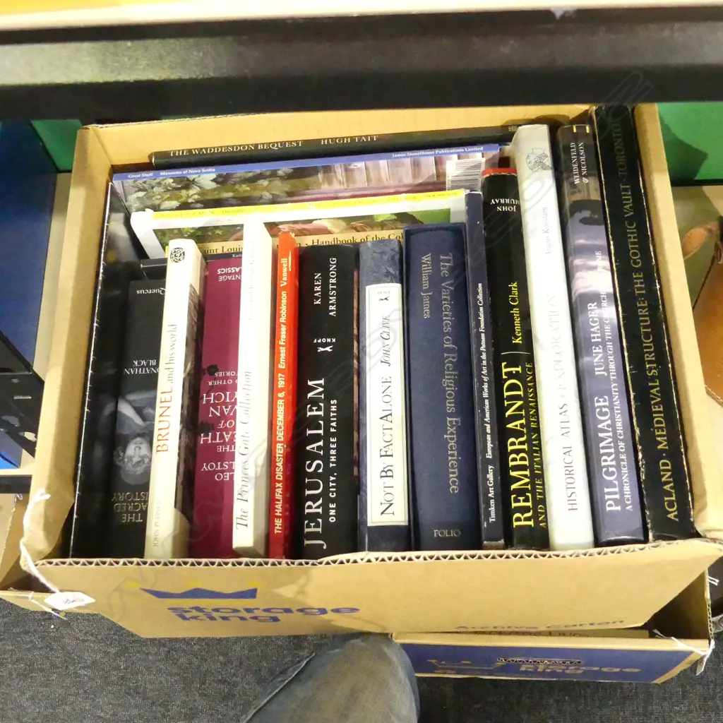 BOX OF ASST BOOKS Image 1++