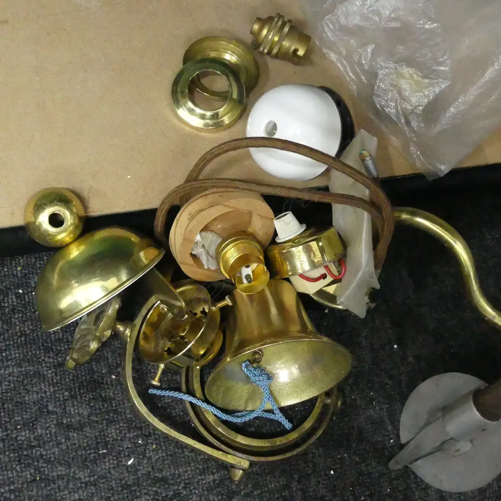 ASSORTED BRASS COLONIAL VILLA ELECTRICAL FITTINGS AND BRASS BELL Image 1++