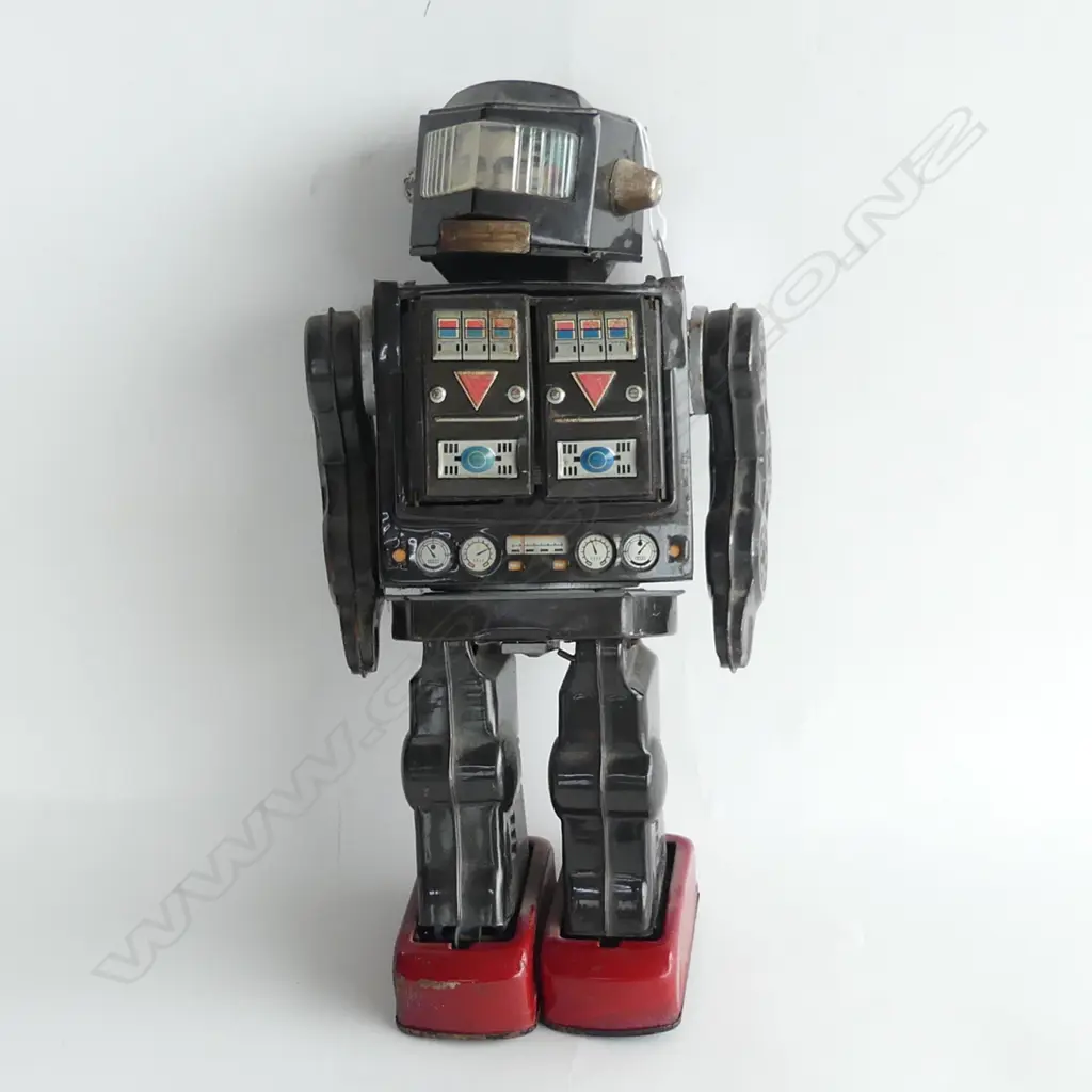 VINTAGE TIN PLATE ROBOT A.F Image 1++