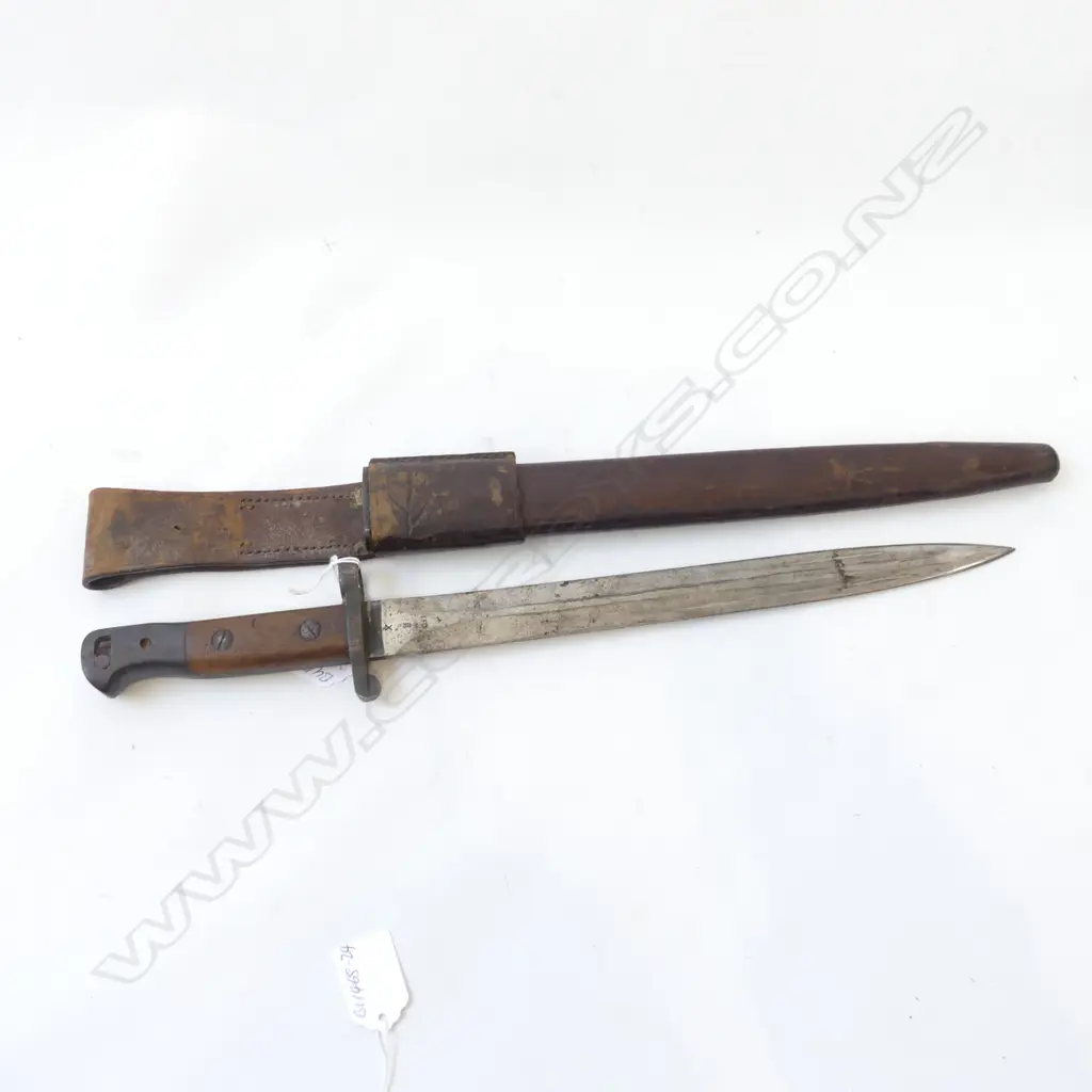 MILITARY MARKED 1903 ENFIELD BAYONET LEATHER SCABBARD & FROG L.460mm Image 1++