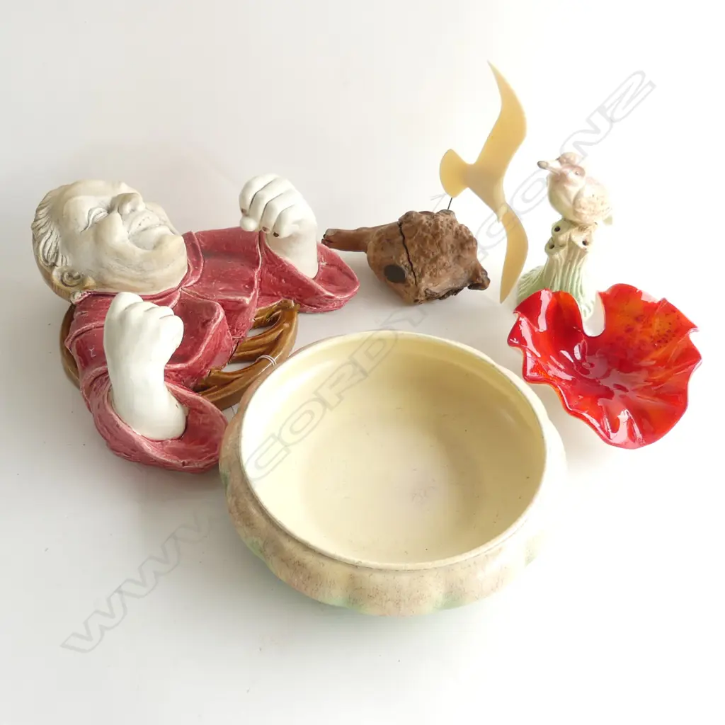 SYLVAC VASE 245mm dia w. BIRD AF + JOHN PERRY SEAGULL SCULPTURE + RED ART GLASS DISH + AUSTRIAN WALL PLAQUE W.270mm Image 1++