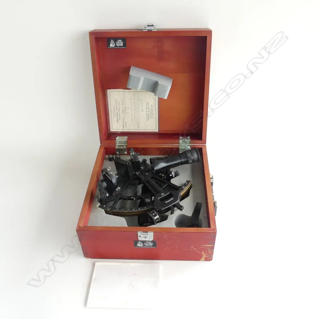 CASED TAMAYA SEXTANT 300 MM SQ Image 1++