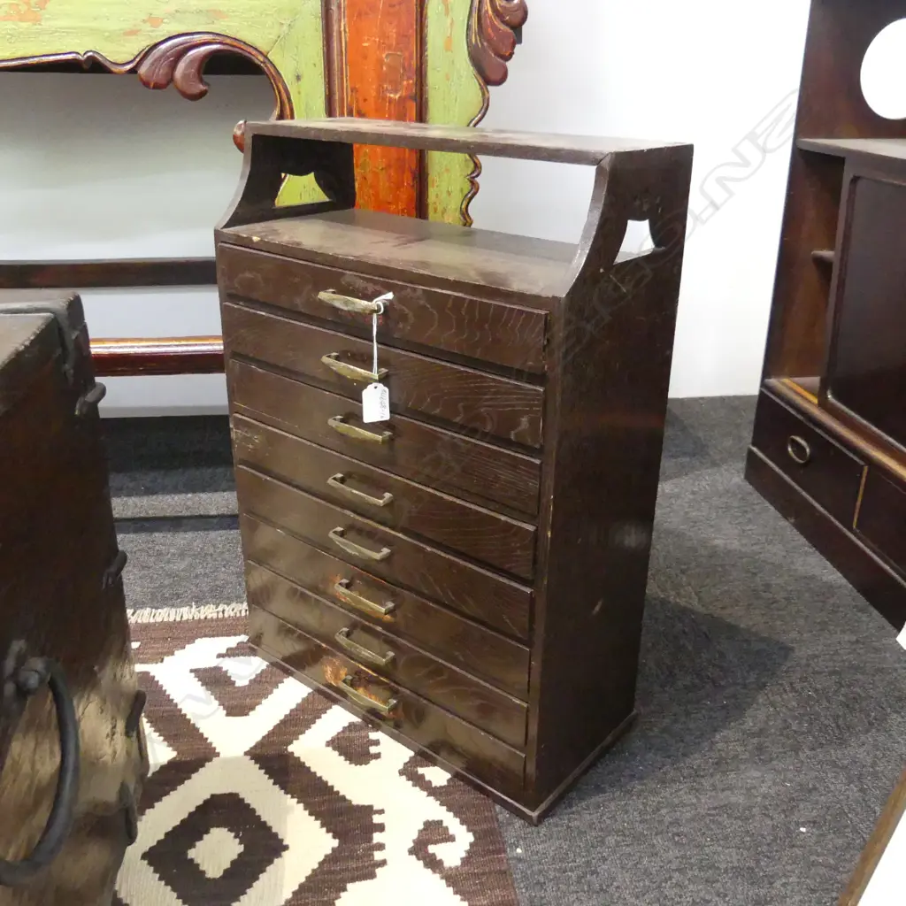 8 DRAWER OAK COLLECTORS CABINET H.670mm Image 1++