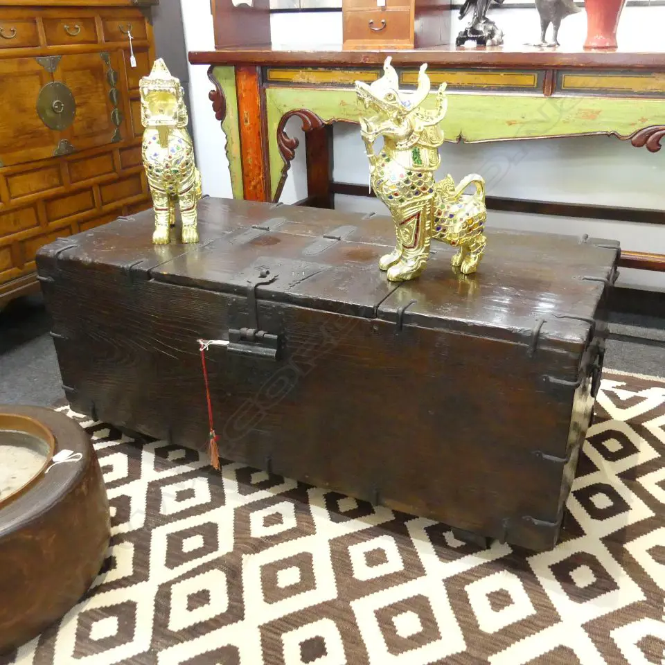 LGE VINTAGE KOREAN CHEST; IRON BOUND 1230x590x525mm Image 1++