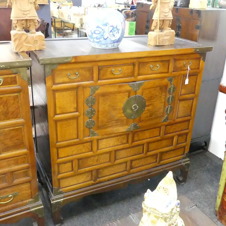 LGE VINTAGE KOREAN CHEST 1065x510x1070mm Image 1++