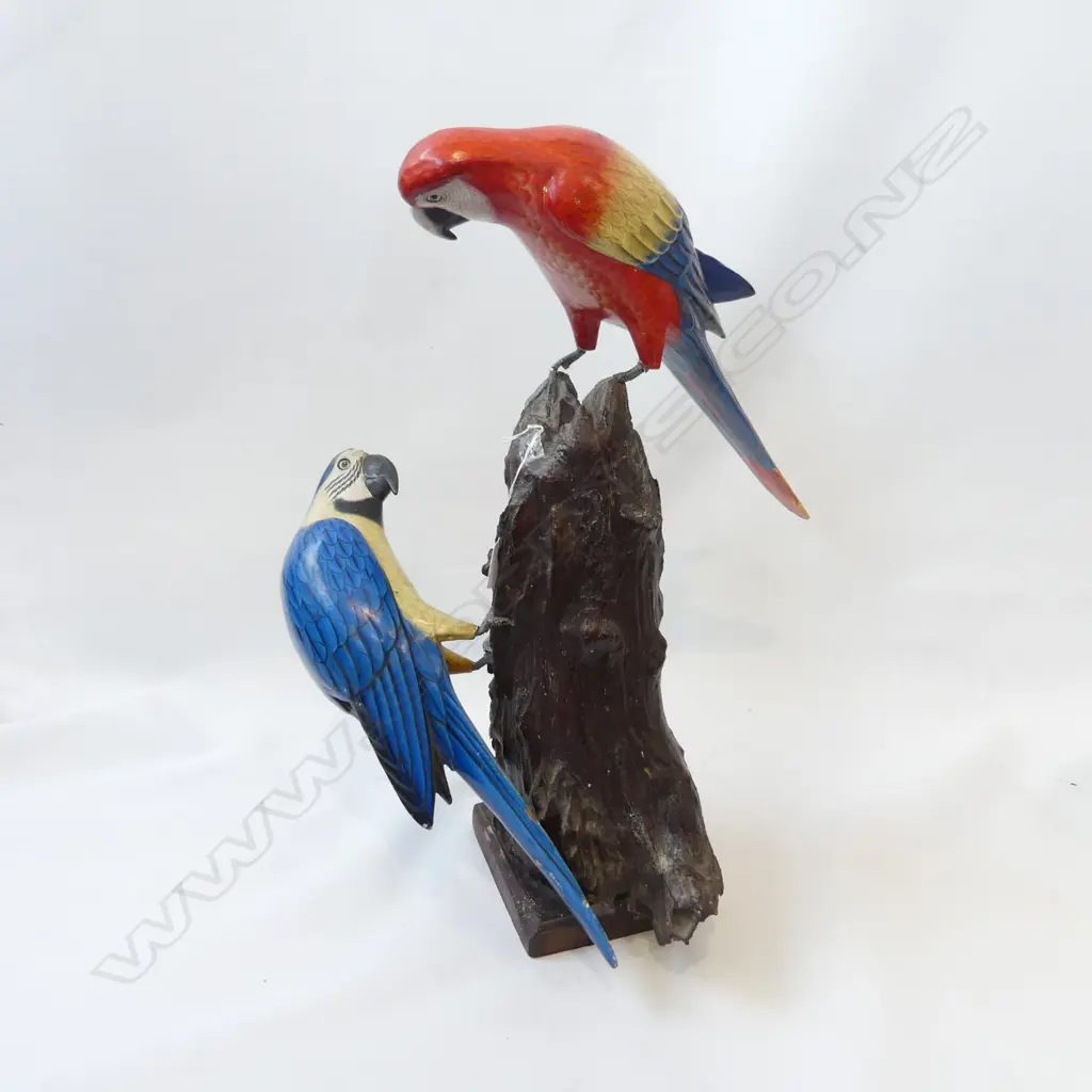 FINELY HAND PAINTED CARVED WOOD TWO PARROTS ON WOOD STAND H.540mm Image 1++