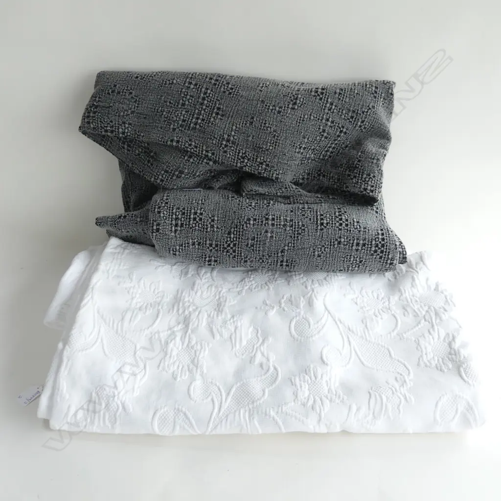 2 BEDSPREADS; WHITE LAURA ASHLEY QUEEN, BIANCA LORENNE KING Image 1++
