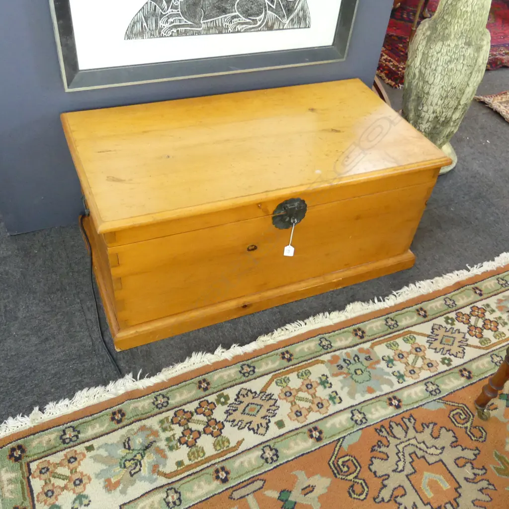 WOODEN TRUNK, 930 x 490 x 420mm Image 1++